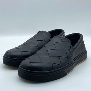 Bottega Veneta Men's Wide Weave Leather Slip-On Sn